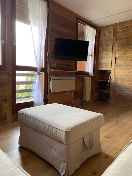 Incantevole Appartamento Stile Chalet Breuil Cervinia Exteriér fotografie