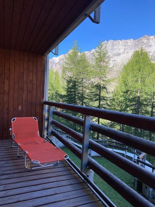 Incantevole Appartamento Stile Chalet Breuil Cervinia Exteriér fotografie