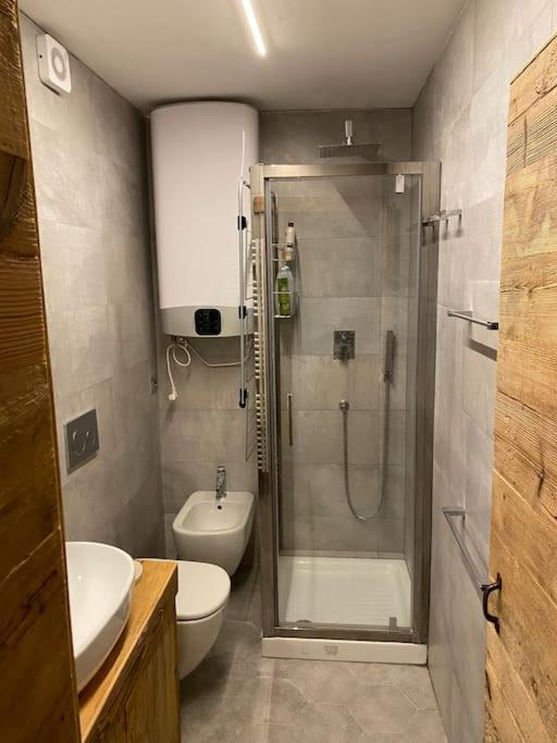 Incantevole Appartamento Stile Chalet Breuil Cervinia Exteriér fotografie